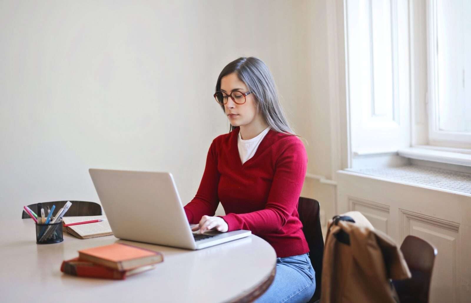 How to Get Online Assignment Help Jobs from Foreign Students
