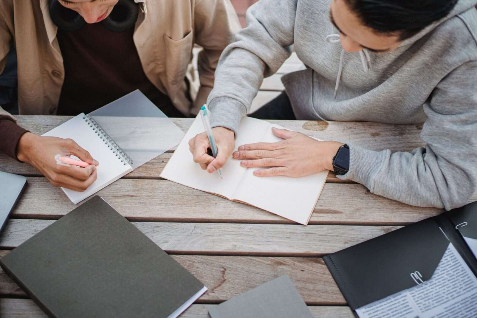 The Ultimate Guide to Research Paper Writing Services in India